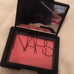 Full Size Nars Blush in Peep show